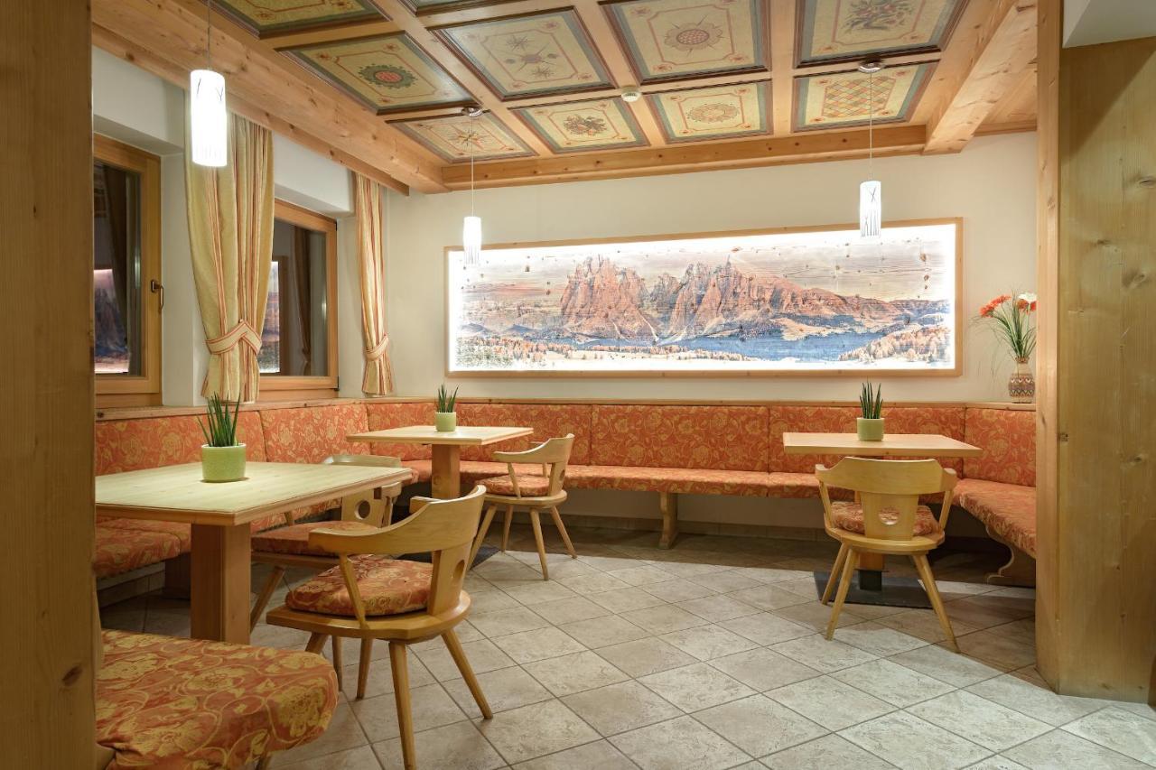 Hotel Ronce Ortisei Exteriör bild
